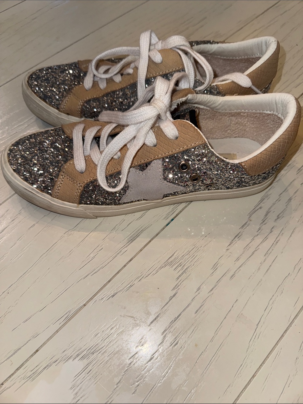 Vintage Havana Brenda Women's Glitter Lace-Up Sneakers in Silver and Tan